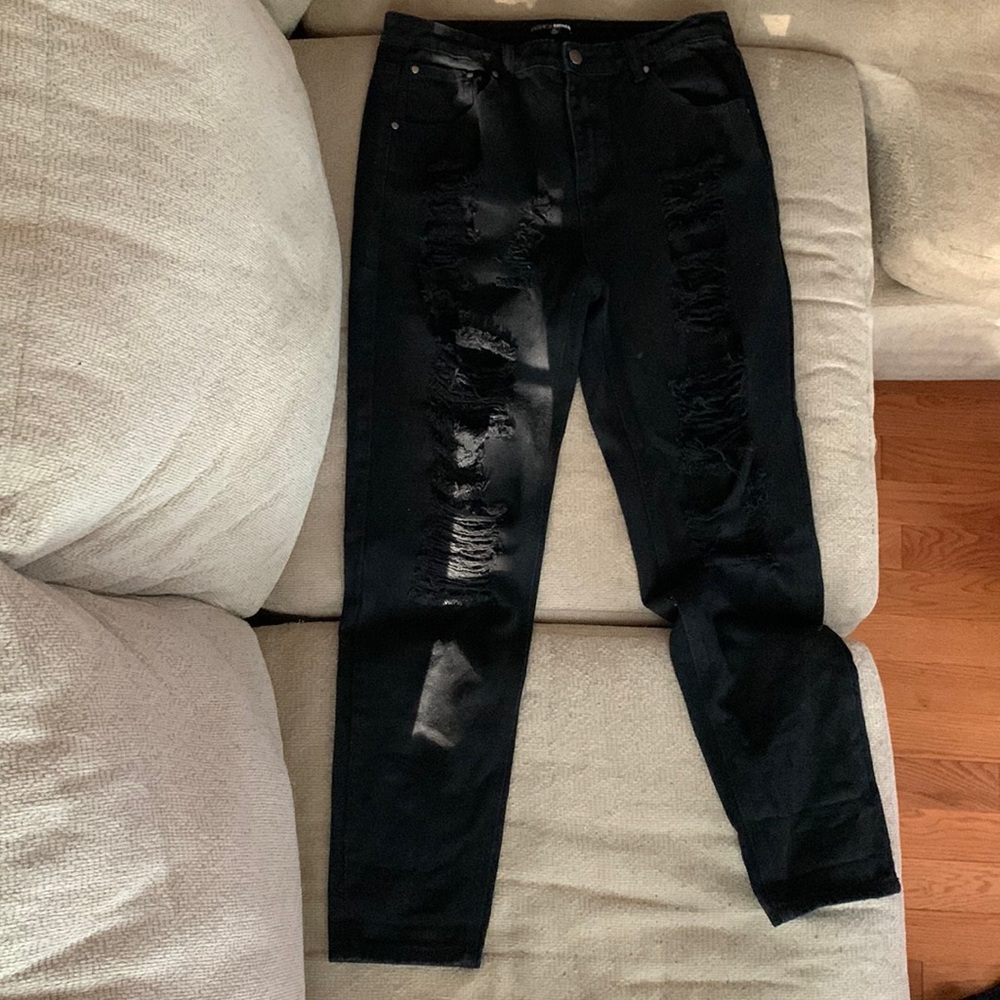 Fashion Nova boyfriend jeans